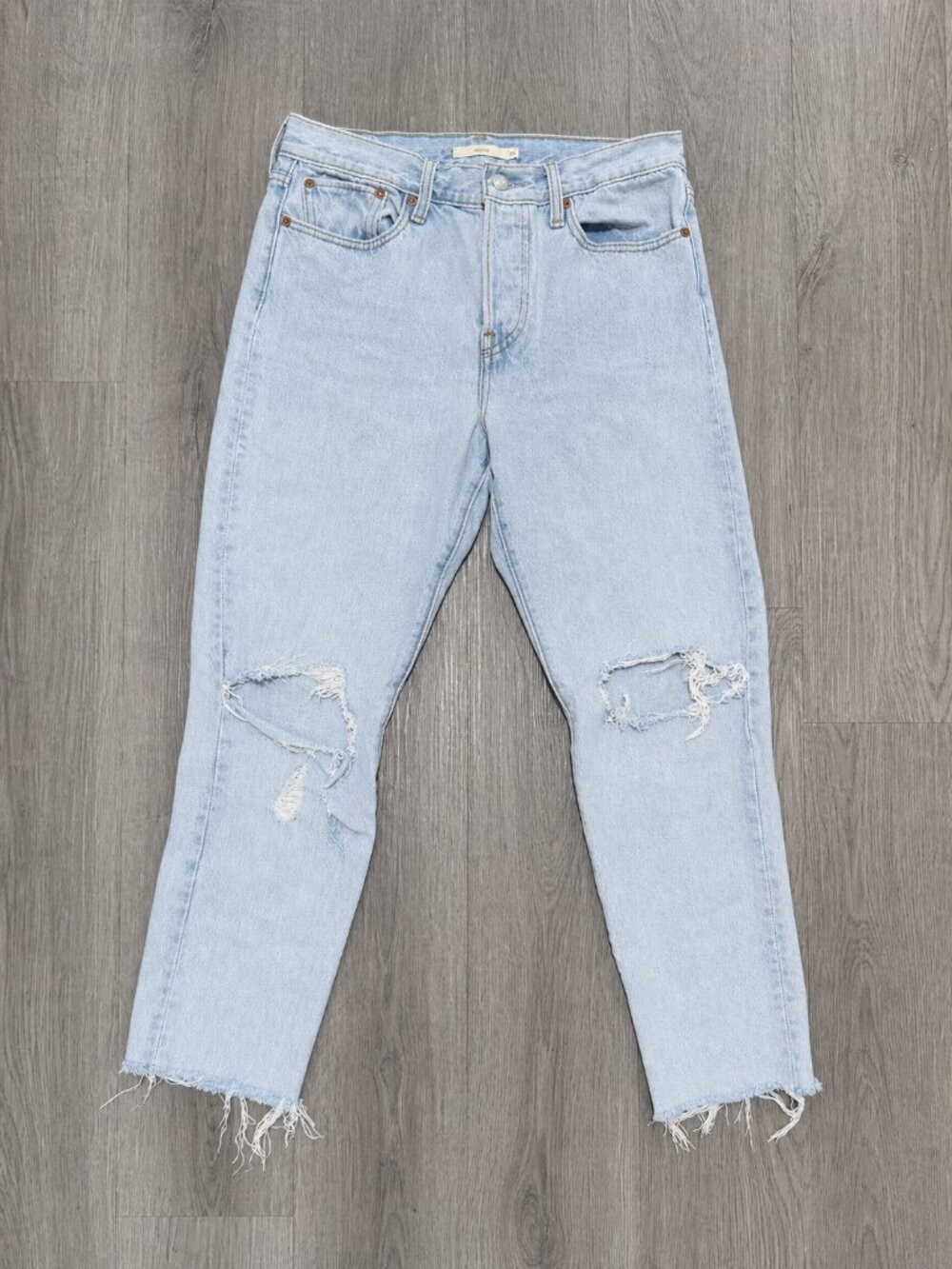 Levi's Women's Wedgie Straight leg US28 Light Wash Denim pants